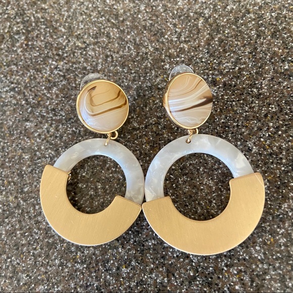 Dangling earrings - Picture 4 of 5